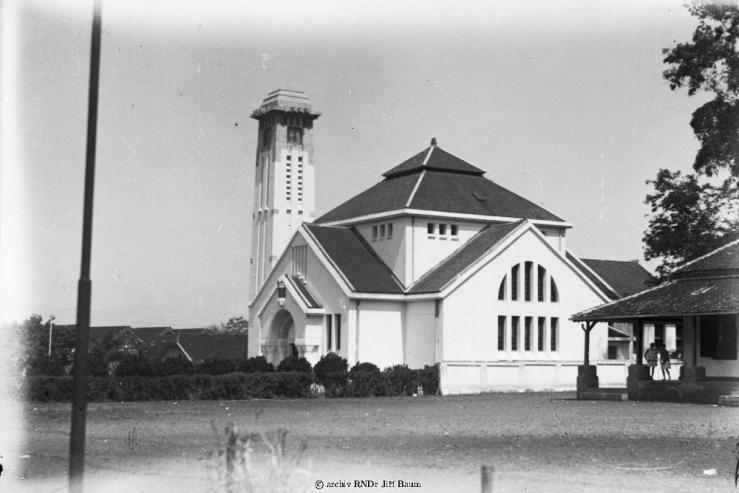 24058-bandung_kostel_24-v-1929
