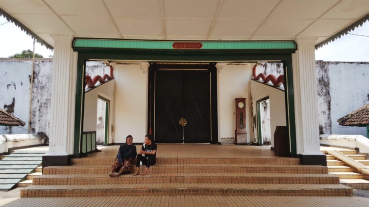 Bincang Siang di Bale Roto