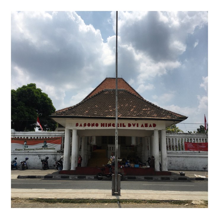 Sasono Hinggil Dwi Abad